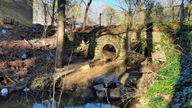 A round stormwater pipe at the Dacian Road crossing