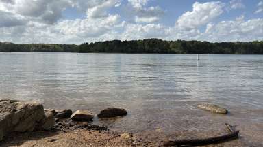 Falls lake shoreline