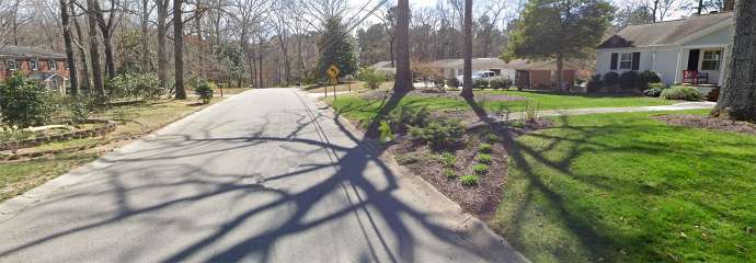 Rembert Drive without sidewalk