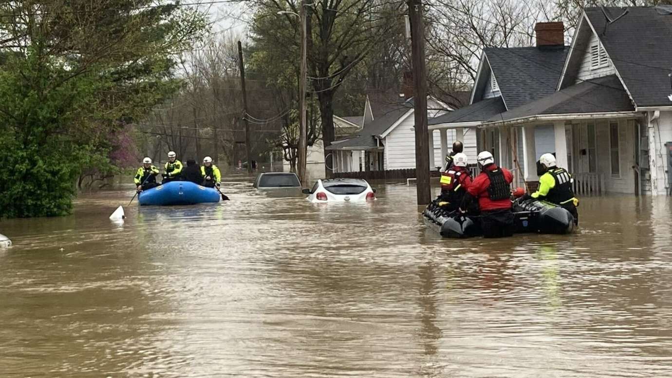 daylight rescue of flooded street