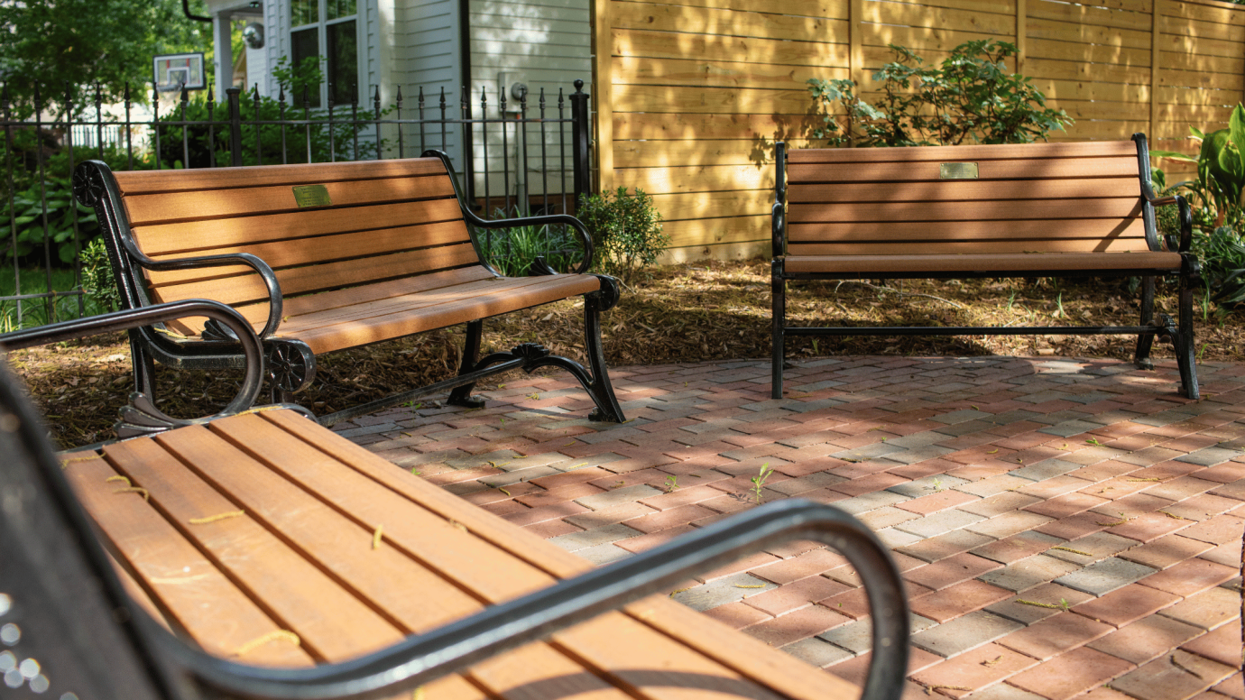 An image of 3 park benches at Vallie Henderson Park